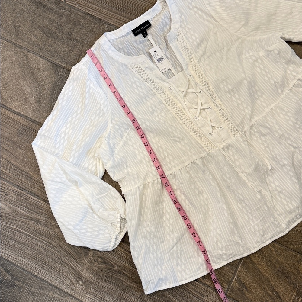🤍 NWT Lane Bryant White Crochet Lace Up Textured Peplum Blouse Size 20 - Picture 7 of 9